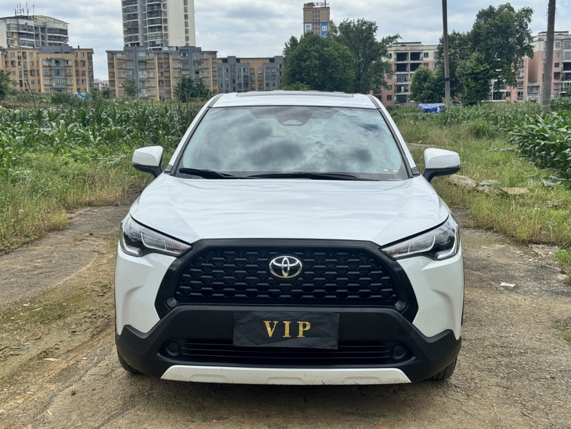 Toyota Corolla Cross 2023 immagine di auto #2
