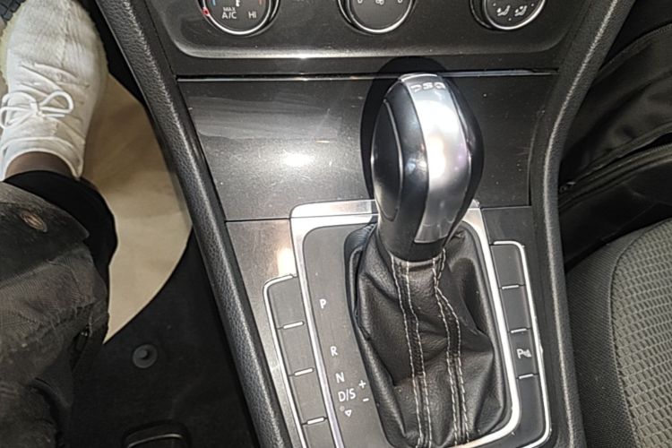 Volkswagen Golf 2017 #14 Volkswagen Golf 2017 car image #14