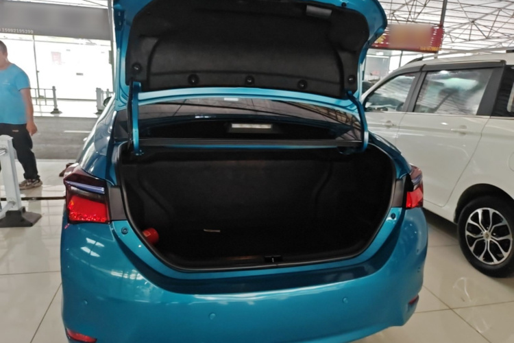 Toyota Corolla Hybird E+ 2020 immagine di auto #18