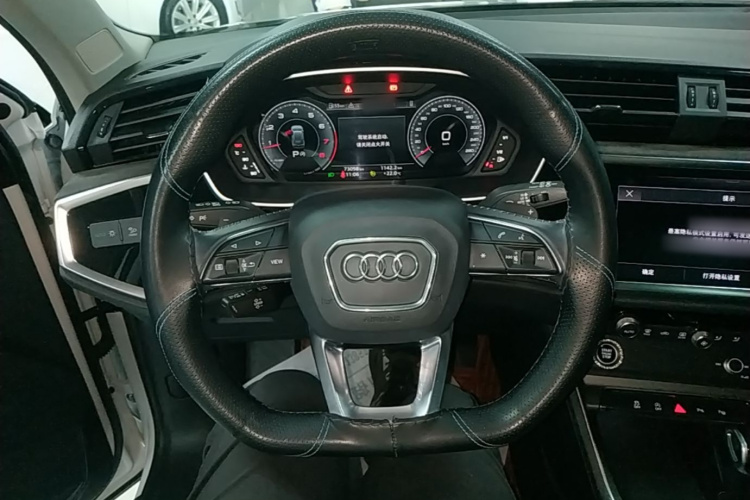 Audi Q3 2022 #11 Audi Q3 2022 car image #11