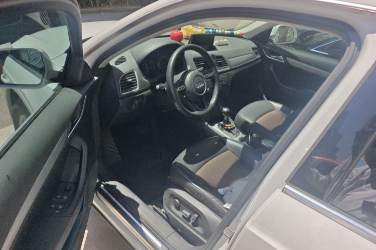Audi Q3 2019 #9 Audi Q3 2019 car image #9
