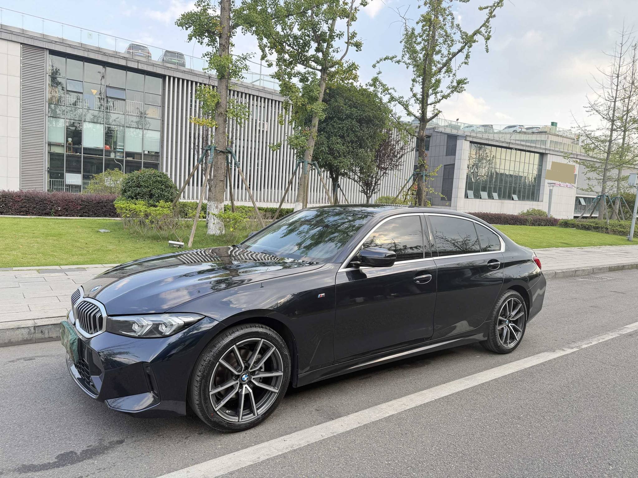 BMW 3 Series 2023 car image 