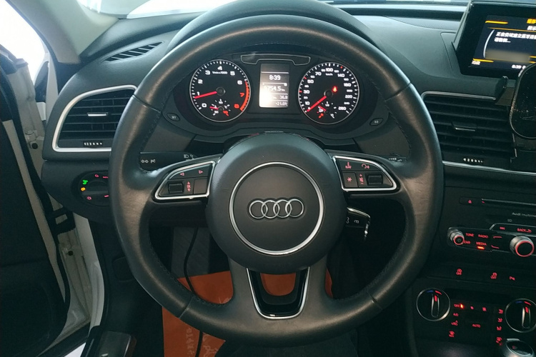 Audi Q3 2019 #11 Audi Q3 2019 car image #11