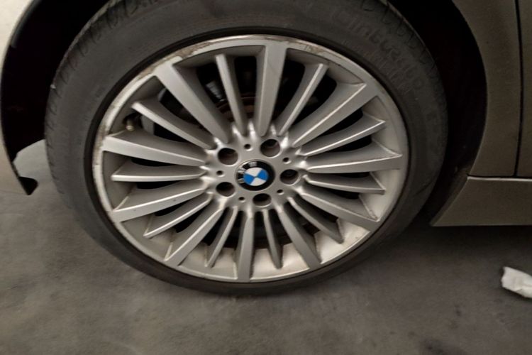 BMW 3 Series 2018 #10 BMW 3 Series 2018 car image #10