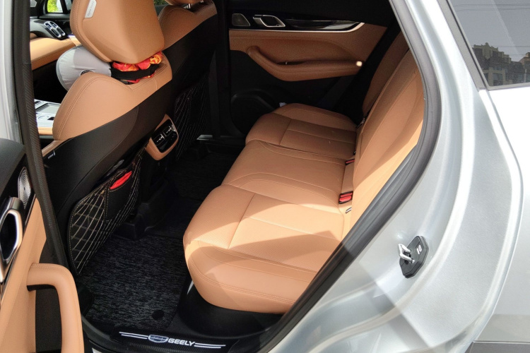 GEELY Boyue L 2025 صورة سيارة #14