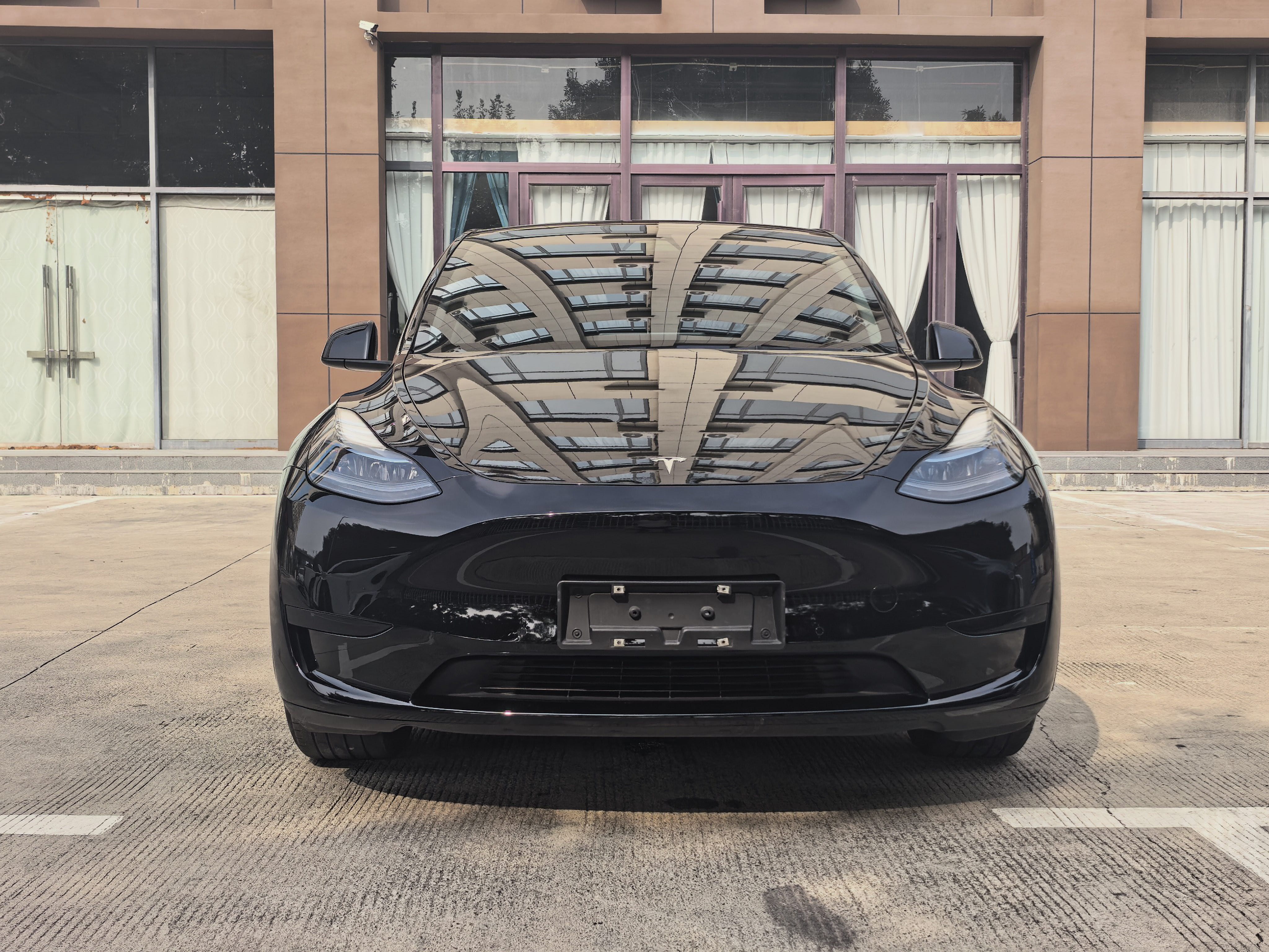 Tesla Model Y 2022 #2 Tesla Model Y 2022 car image #2