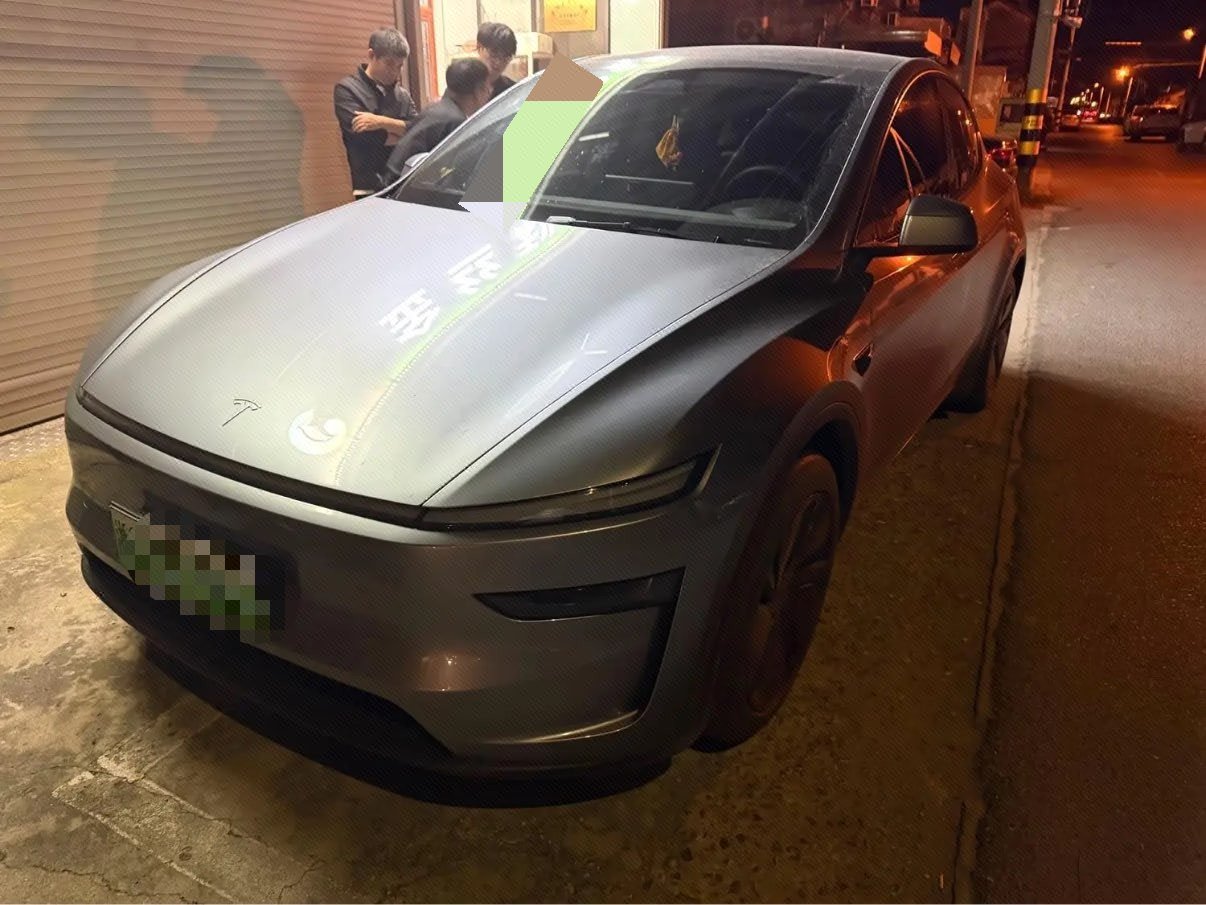 Tesla Model Y 2026 Tesla Model Y 2026 immagine di auto