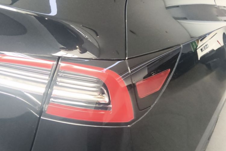 Tesla Model Y 2023 #8 Tesla Model Y 2023 car image #8