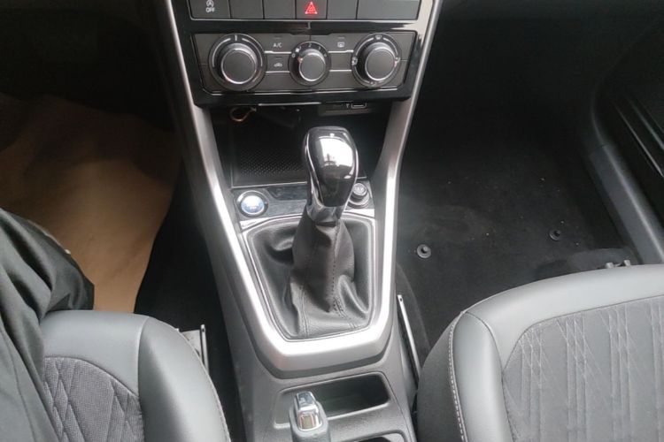 Volkswagen T-Cross 2024 #18 Volkswagen T-Cross 2024 imagen de coche #18