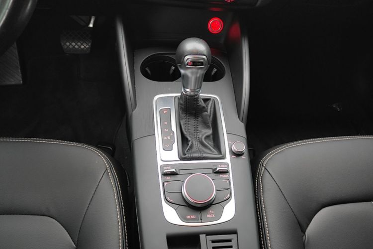 Audi A3 2016 car image #14