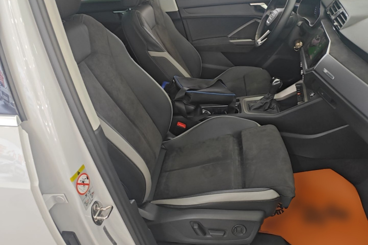 Audi Q3 2019 #24 Audi Q3 2019 car image #24