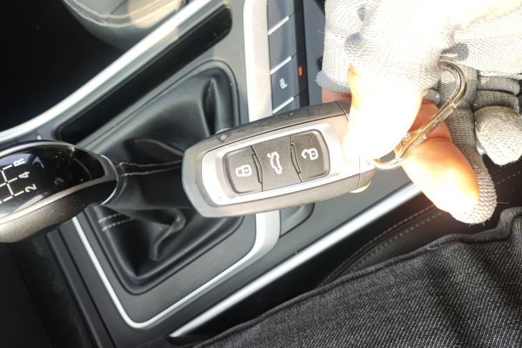 GEELY Vision X6 2019 imagem de carro #14