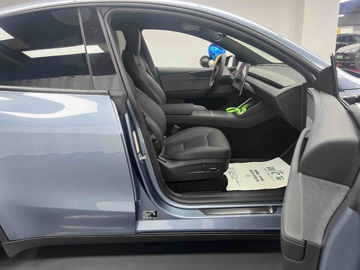Tesla Model Y 2026 car image #4