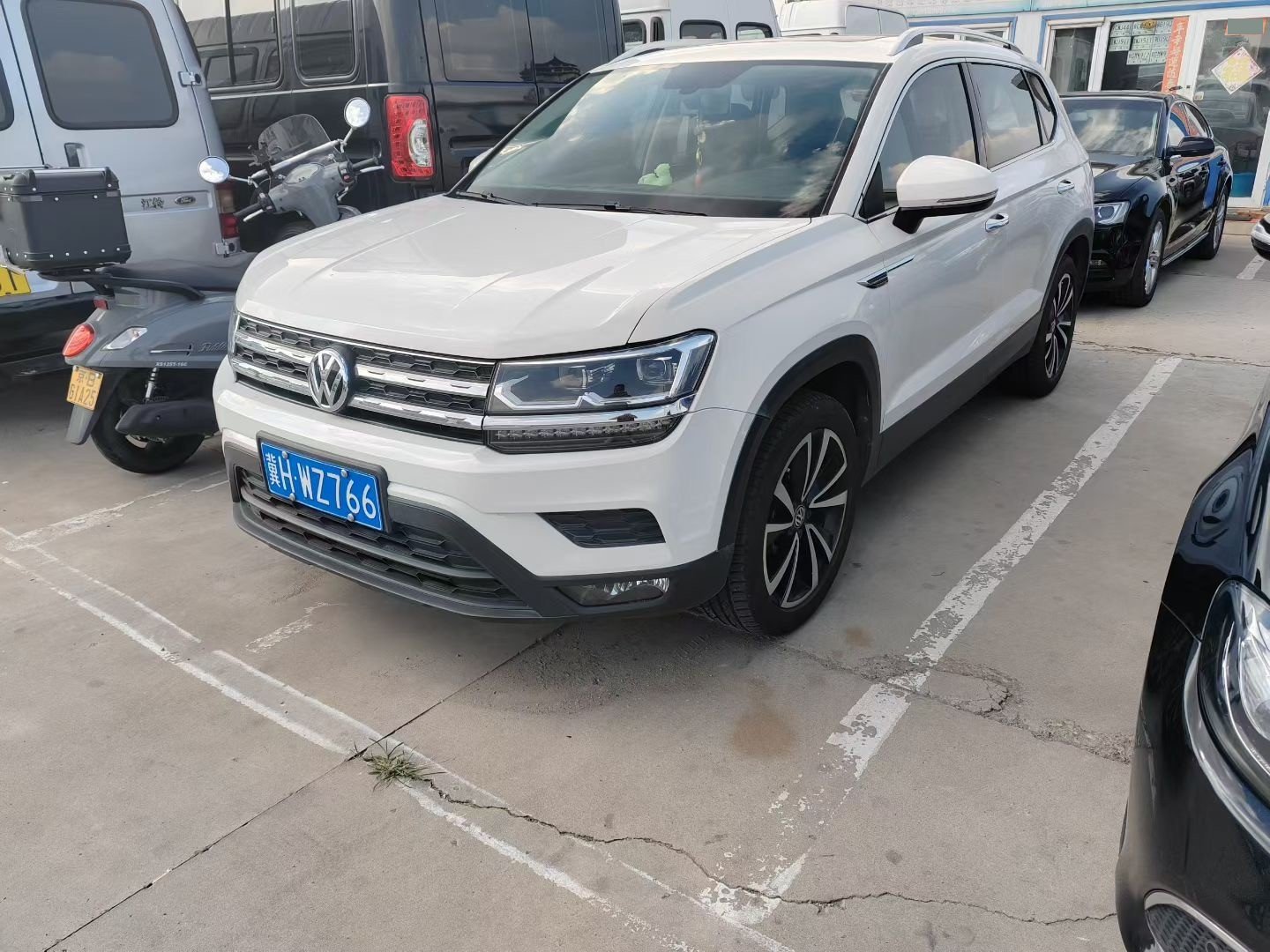 2020 2020 car image