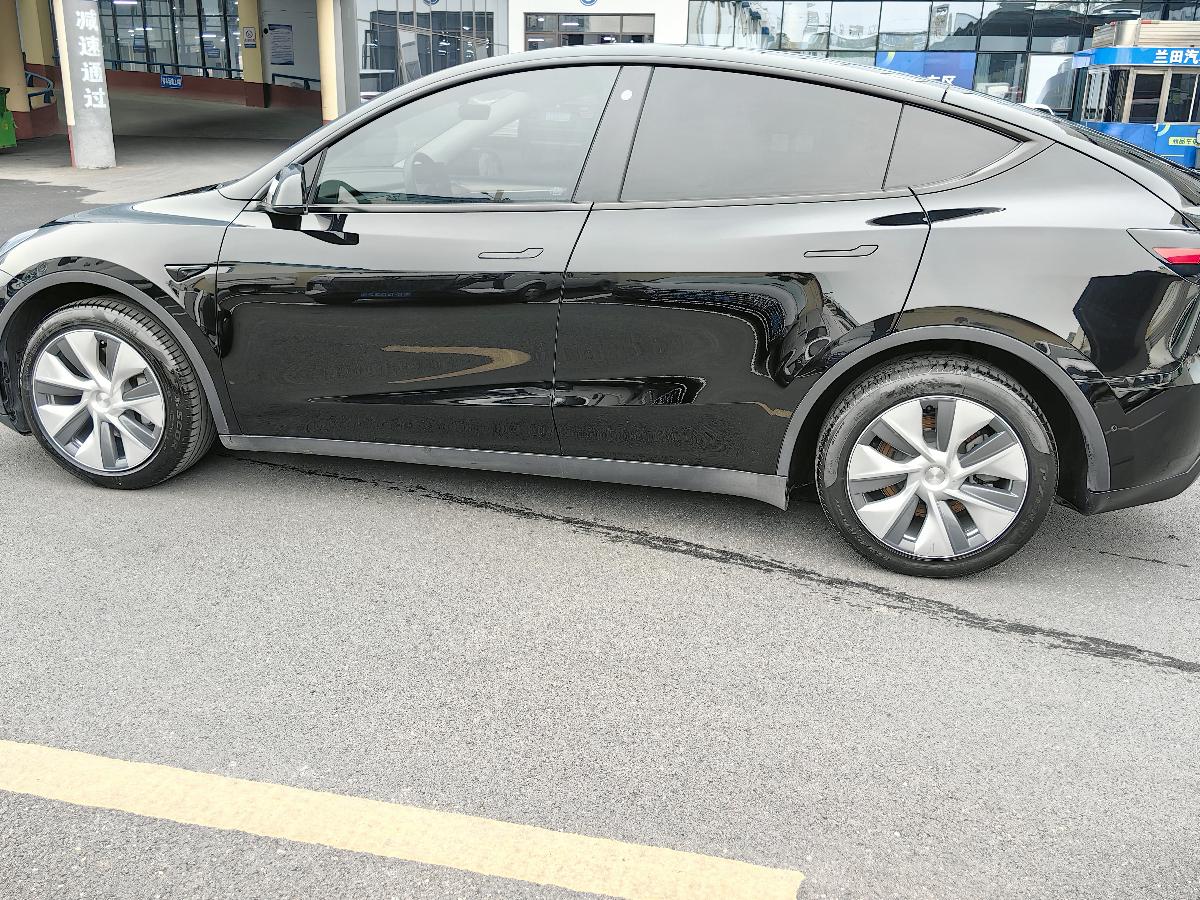 Tesla Model Y 2023 car image #3