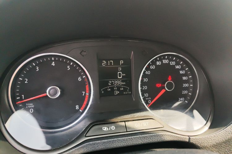 Volkswagen Polo 2018 صورة سيارة #16