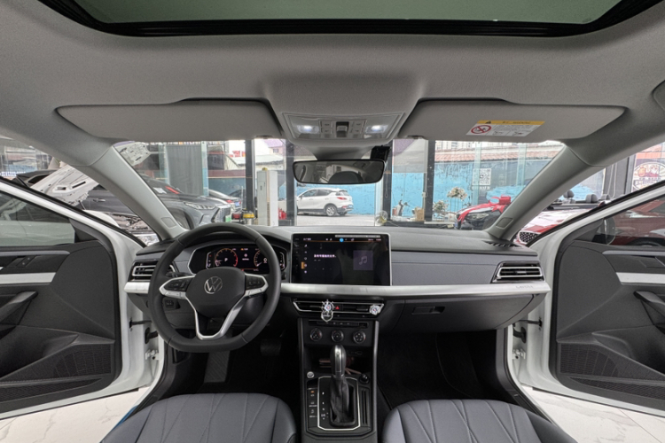 Volkswagen Lavida 2024 car image #16