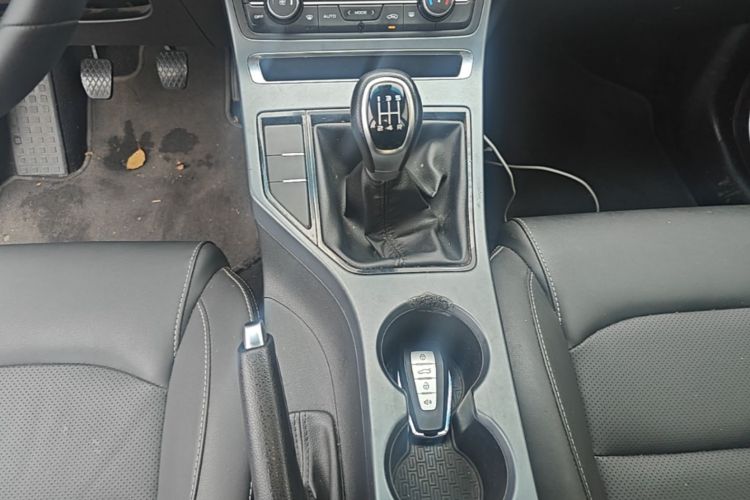 GEELY Emgrand 2019 #14 GEELY Emgrand 2019 car image #14