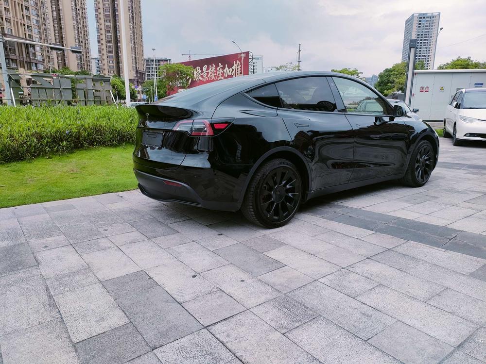 Tesla Model Y 2021 #7 Tesla Model Y 2021 car image #7