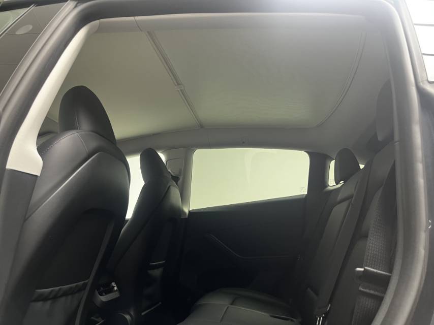 Tesla Model Y 2024 #9 Tesla Model Y 2024 car image #9