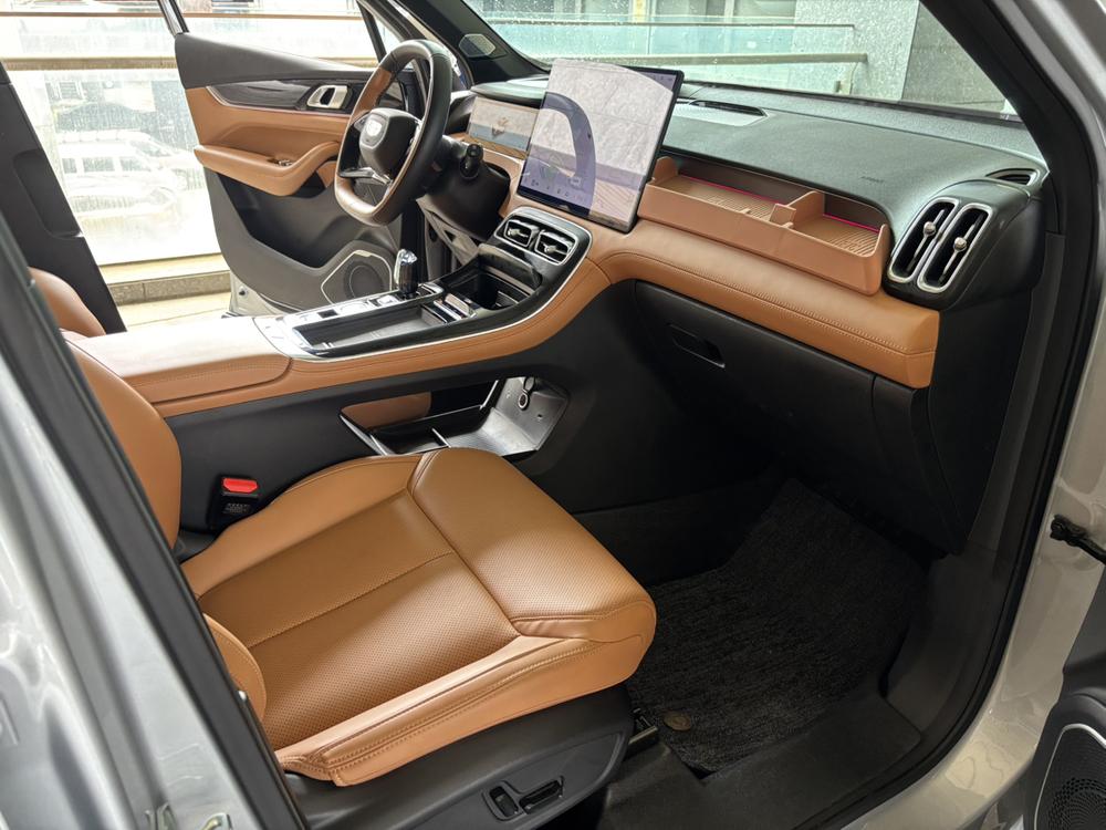 GEELY Boyue L 2025 car image #7