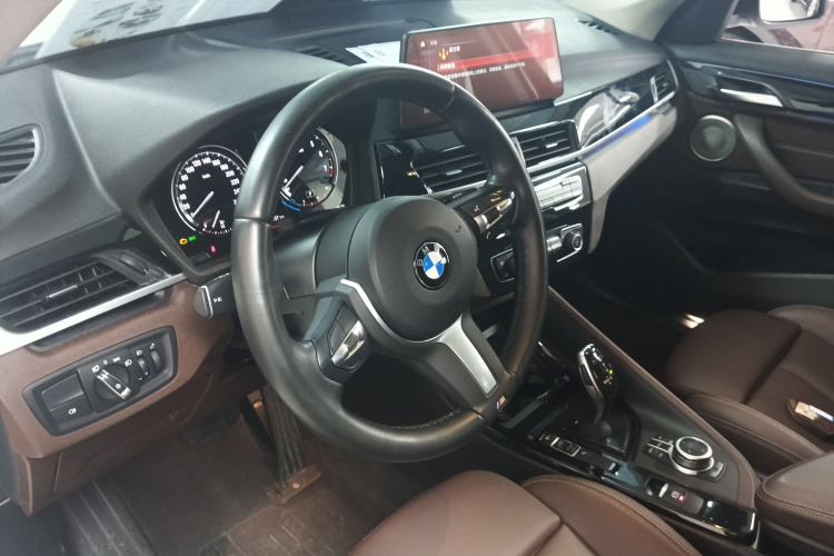 BMW X1 2021 #11 BMW X1 2021 صورة سيارة #11