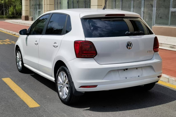 Volkswagen Polo 2015 #5 Volkswagen Polo 2015 car image #5