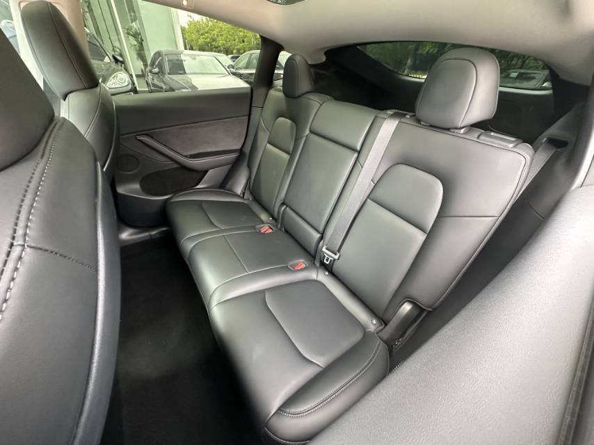 Tesla Model Y 2024 car image #3