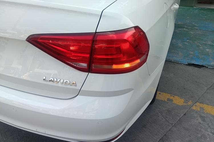Volkswagen Lavida 2019 #8 Volkswagen Lavida 2019 car image #8