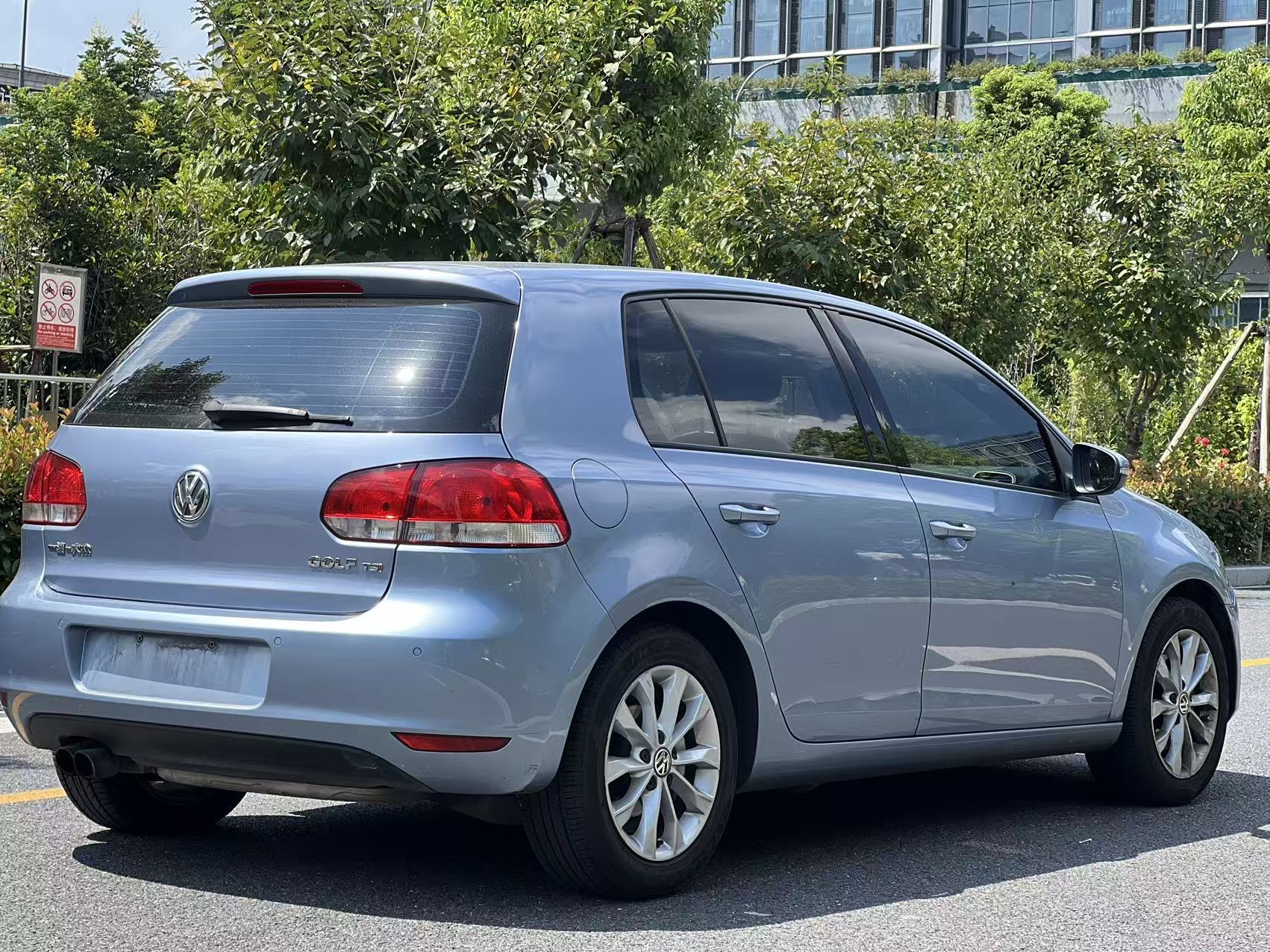 Volkswagen Golf 2012 car image #5