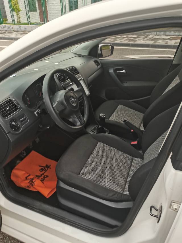 Volkswagen Polo 2013 immagine di auto #3