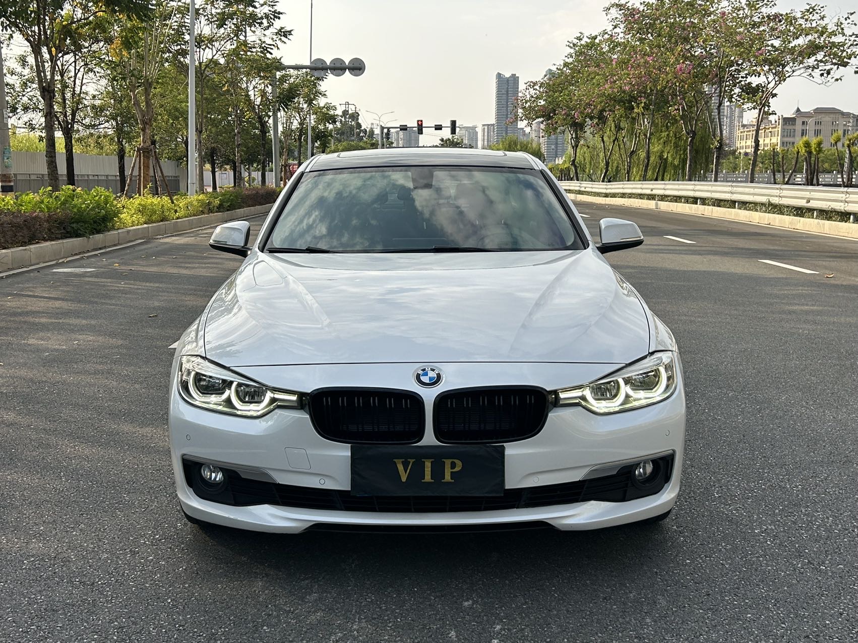 BMW 3 Series 2019 imagem de carro #2