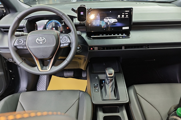 Toyota Corolla Cross 2026 car image #10