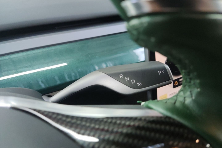 Tesla Model Y 2022 car image #14
