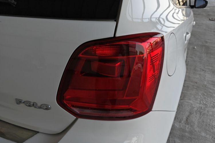 Volkswagen Polo 2018 car image #8