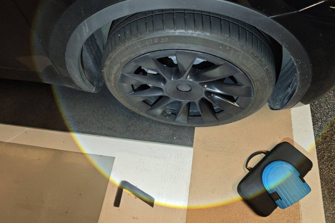 Tesla Model Y 2024 car image #9