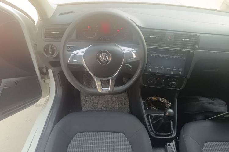 Volkswagen Santana 2017 #15 Volkswagen Santana 2017 car image #15