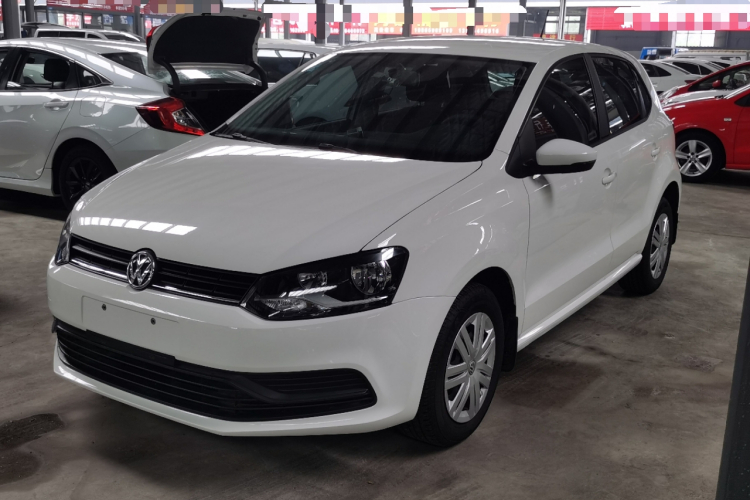Volkswagen Polo 2017 car image #2