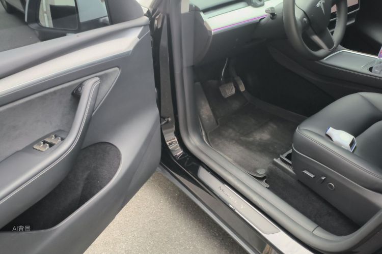 Tesla Model Y 2023 #18 Tesla Model Y 2023 car image #18