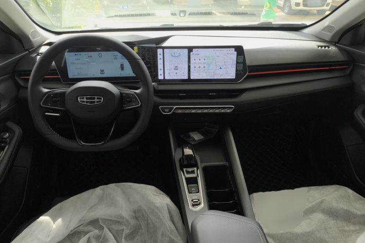 GEELY Binray 2026 immagine di auto #11