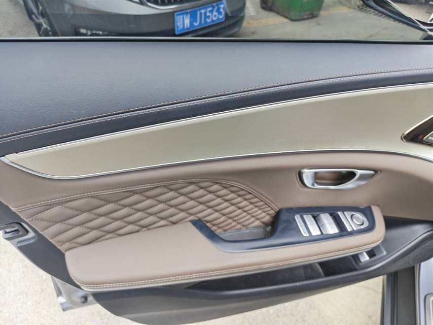 BYD Han 2024 car image #5