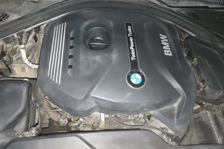 BMW 3 Series 2019 car image #22