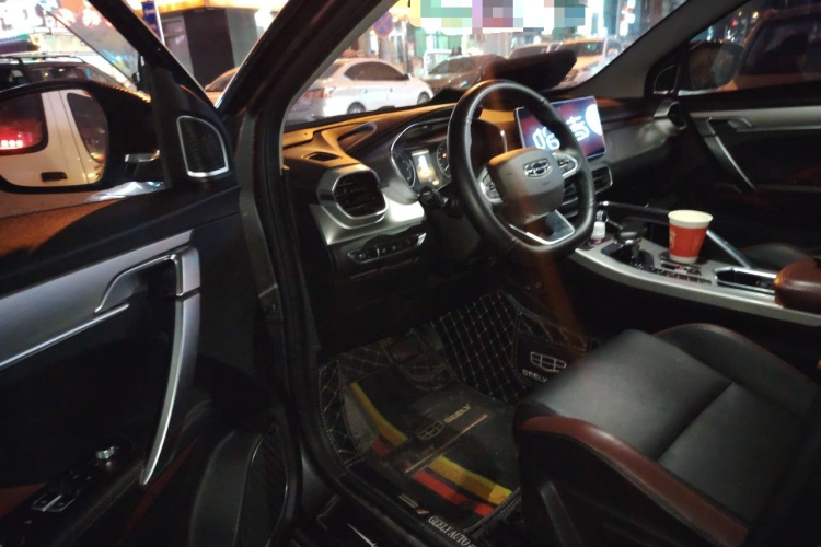 GEELY Coolray 2022 car image #9