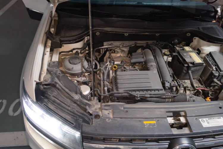 Volkswagen Tharu 2021 car image #24