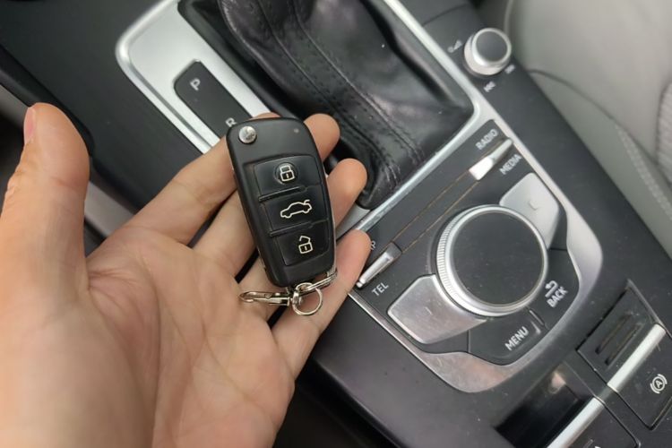 Audi A3 2019 immagine di auto #9