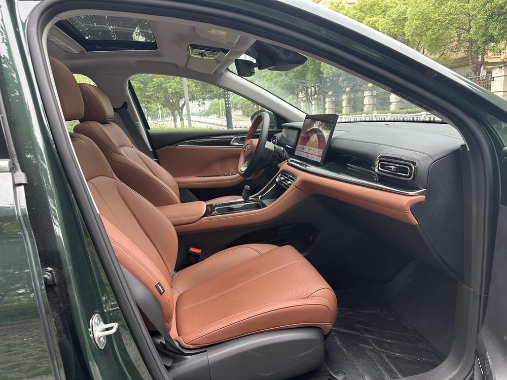 GEELY Emgrand 2025 car image #20