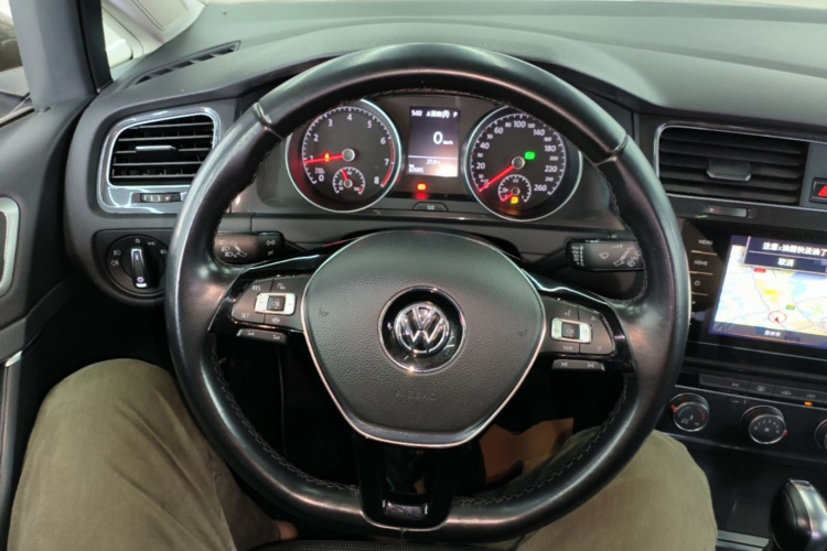 Volkswagen Golf 2020 #11 Volkswagen Golf 2020 car image #11