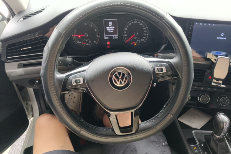 Volkswagen Bora 2022 car image #11