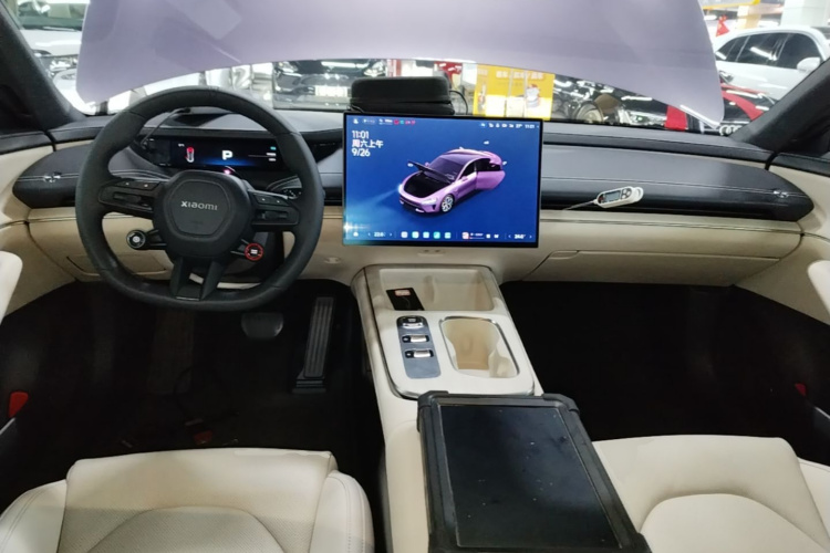MI SU7 2025 immagine di auto #10