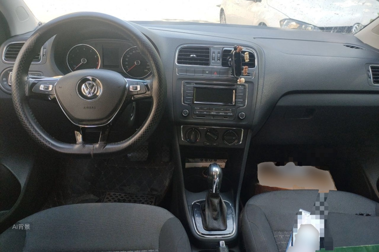 Volkswagen Polo 2016 car image #11